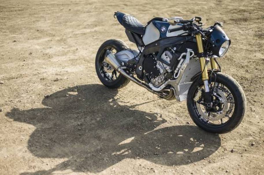 L&#39;attore inglese Orlando Bloom ha personalizzato la superbike stradale S 1000 R. Ecco il risultato